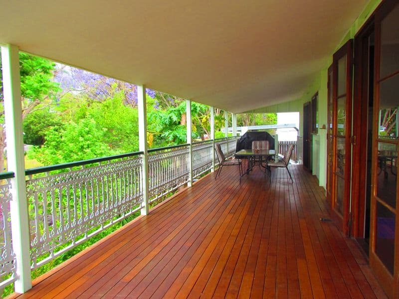 10 Elliot Street, SILKSTONE QLD 4304, Silkstone - Thumbnail 2