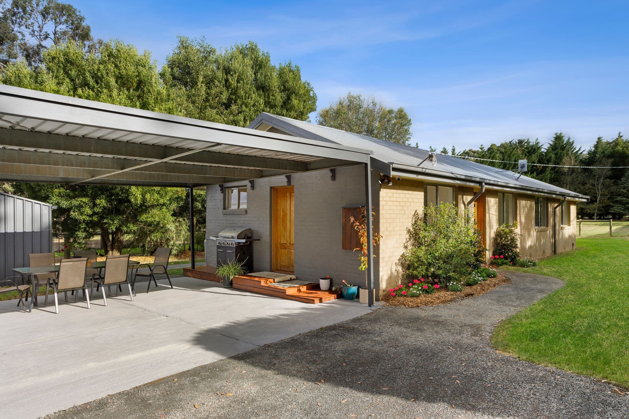 24 Trentham Road, Tylden VIC 3444, Tylden - Thumbnail 3