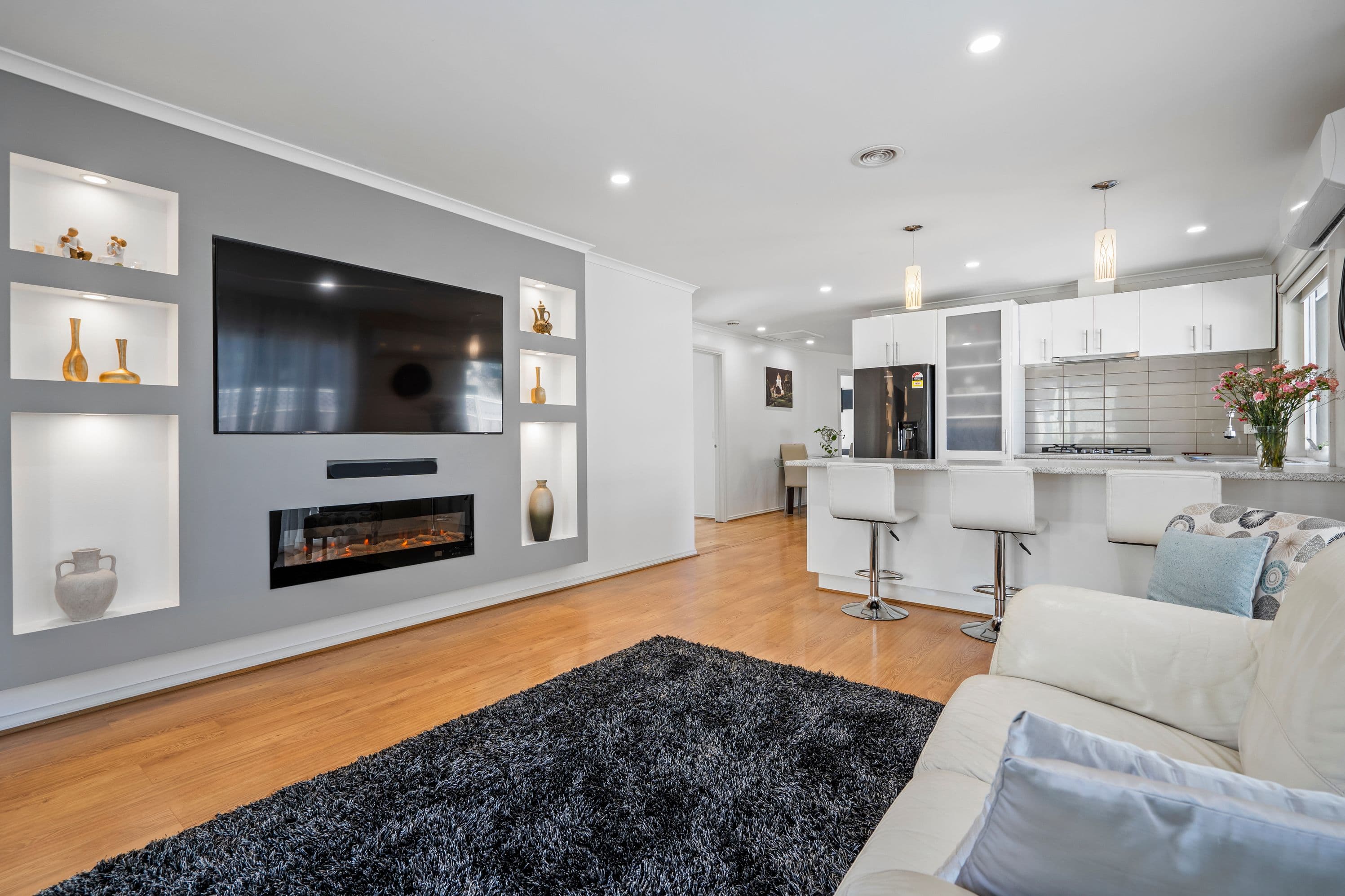 9 Bushmans Way, South Morang VIC 3752, South Morang - Thumbnail 4