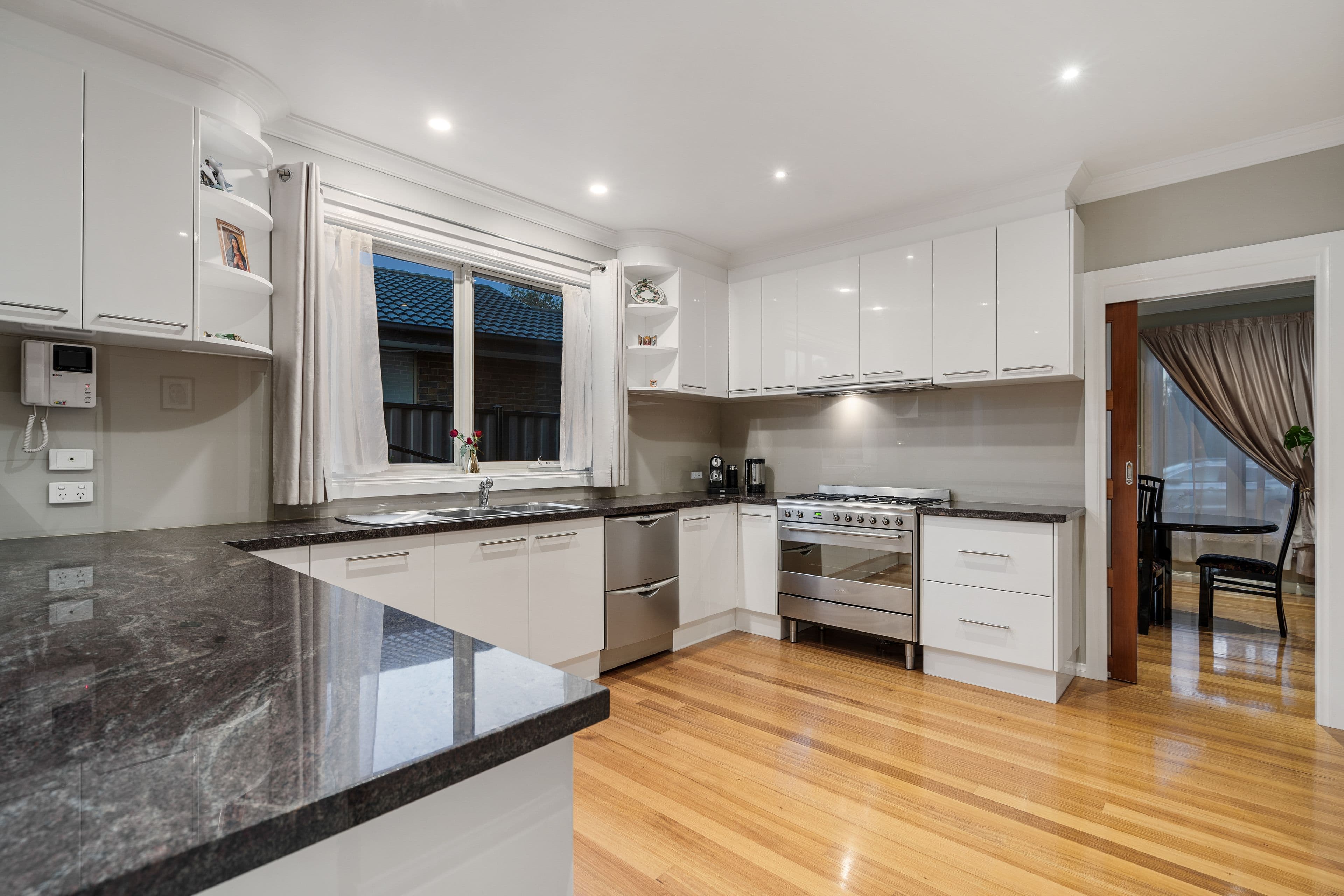 3 Blaxland Street, Burnside Heights VIC 3023, Burnside Heights - Thumbnail 4