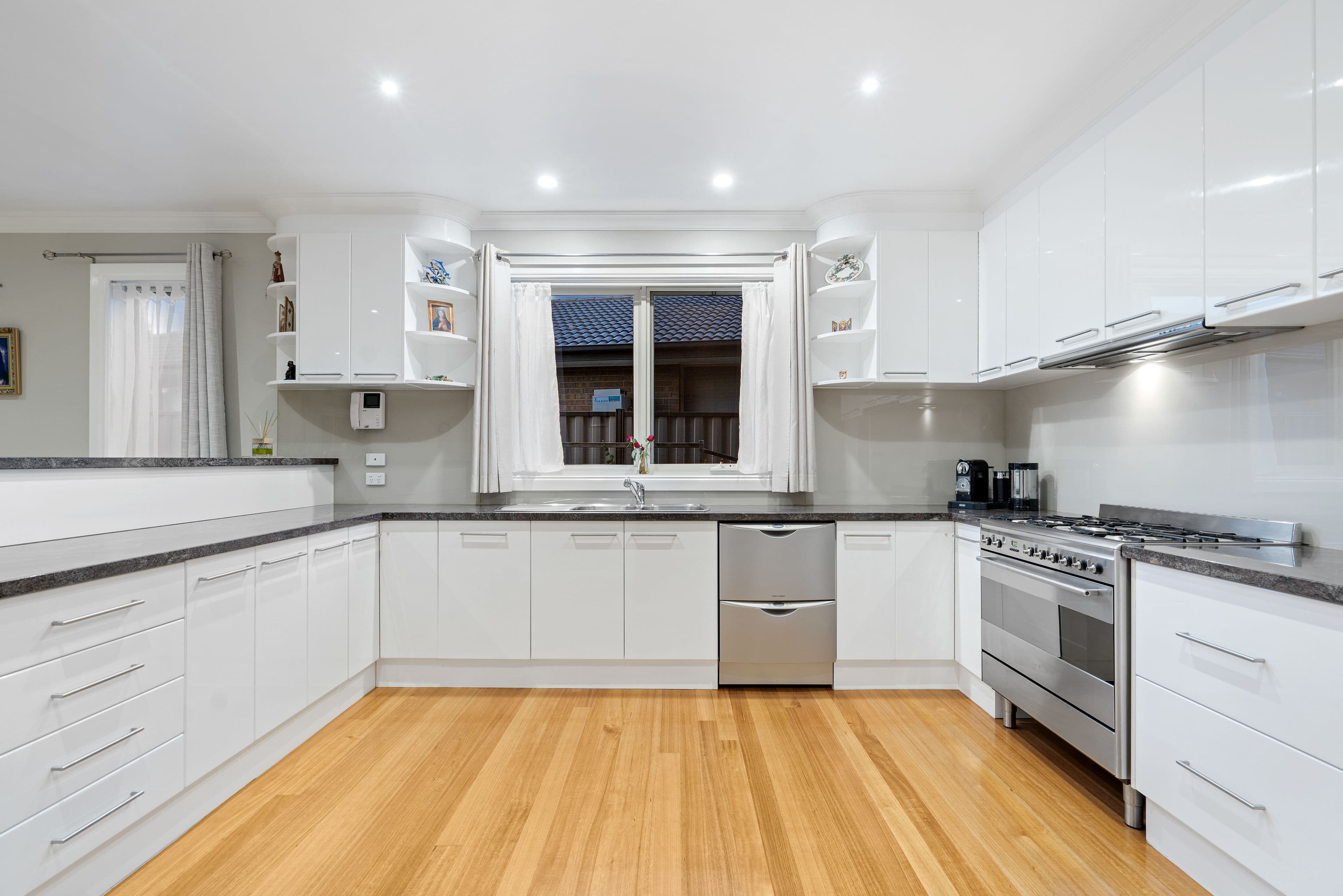 3 Blaxland Street, Burnside Heights VIC 3023, Burnside Heights - Thumbnail 5