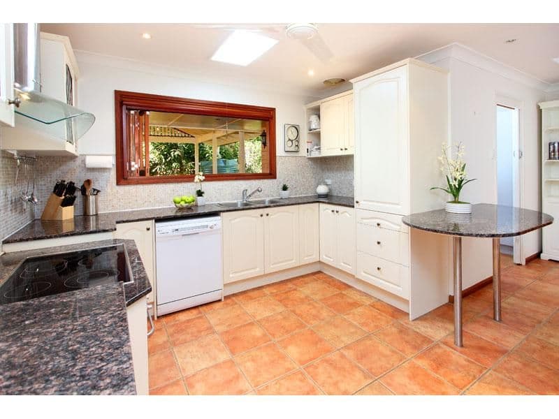 9 Gladesville Street, KENMORE QLD 4069, Kenmore - Thumbnail 8