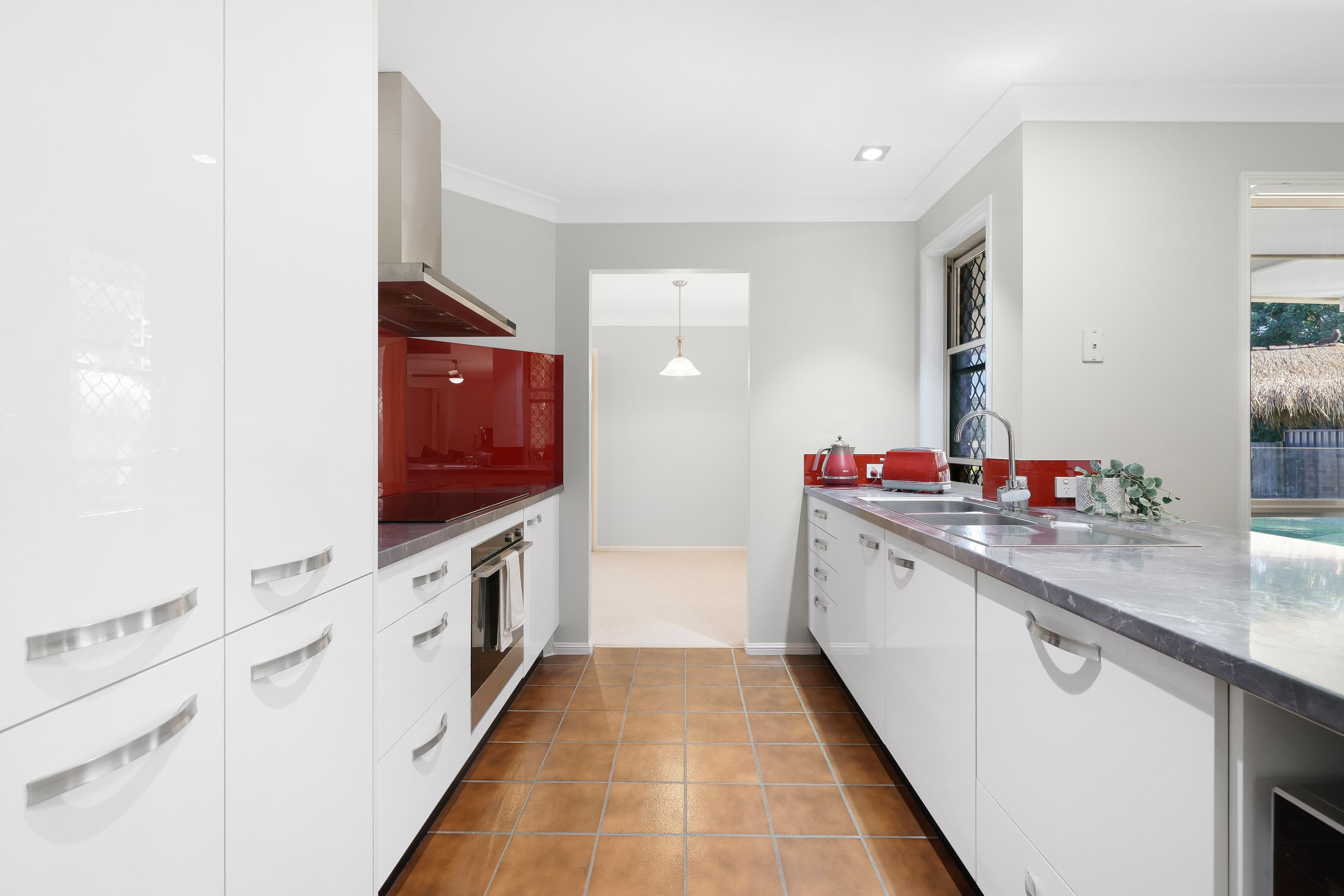 8 Singleton Court, Helensvale QLD 4212, Helensvale - Thumbnail 4