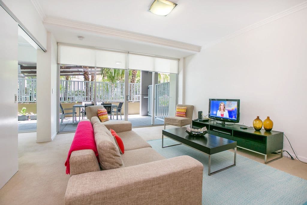 53 Darrambal Street, Surfers Paradise QLD 4217, Surfers Paradise - Thumbnail 2