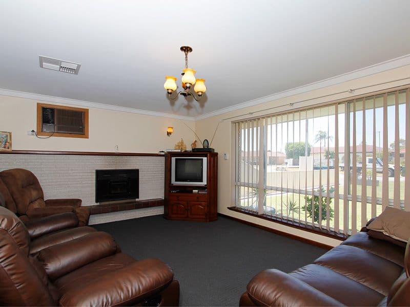 17 Lingfield Way, MORLEY WA 6062, Morley - Thumbnail 2