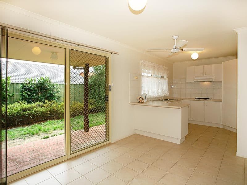 15 Sandon Circuit, FOREST HILL VIC 3131, Forest Hill - Thumbnail 3