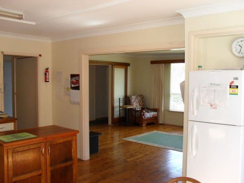 124 Lake Entrance Road, OAK FLATS NSW 2529, Oak Flats - Thumbnail 2