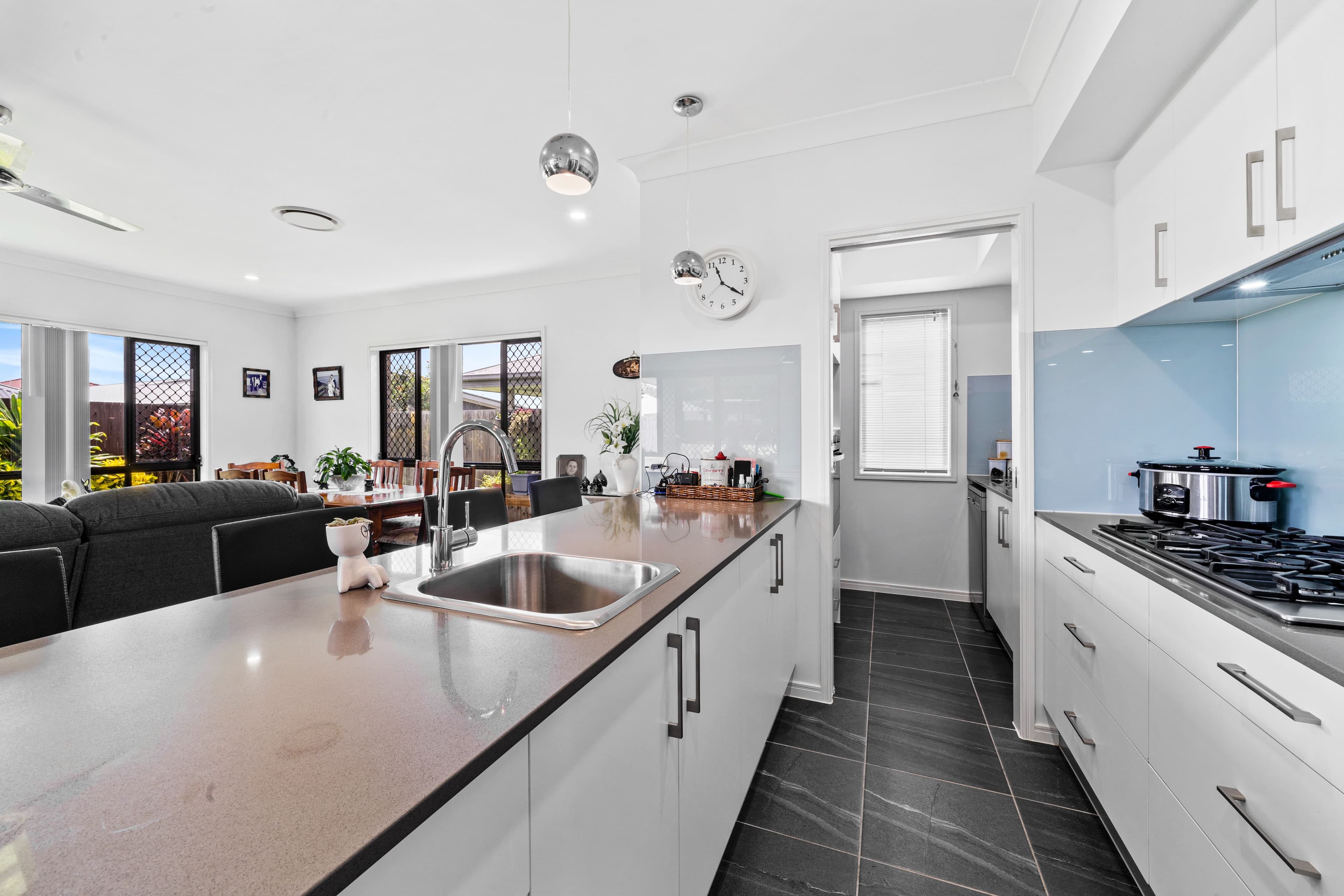 5 Samford Drive, Holmview QLD 4207, Holmview - Thumbnail 3