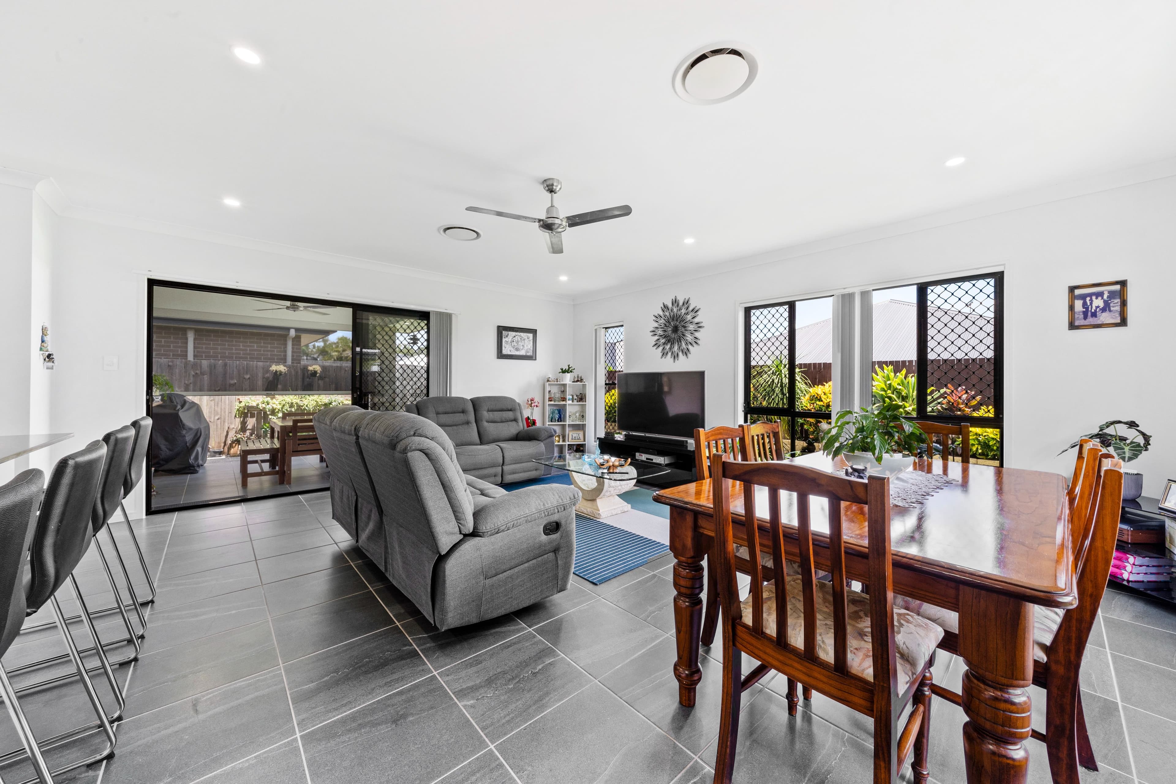 5 Samford Drive, Holmview QLD 4207, Holmview - Thumbnail 6