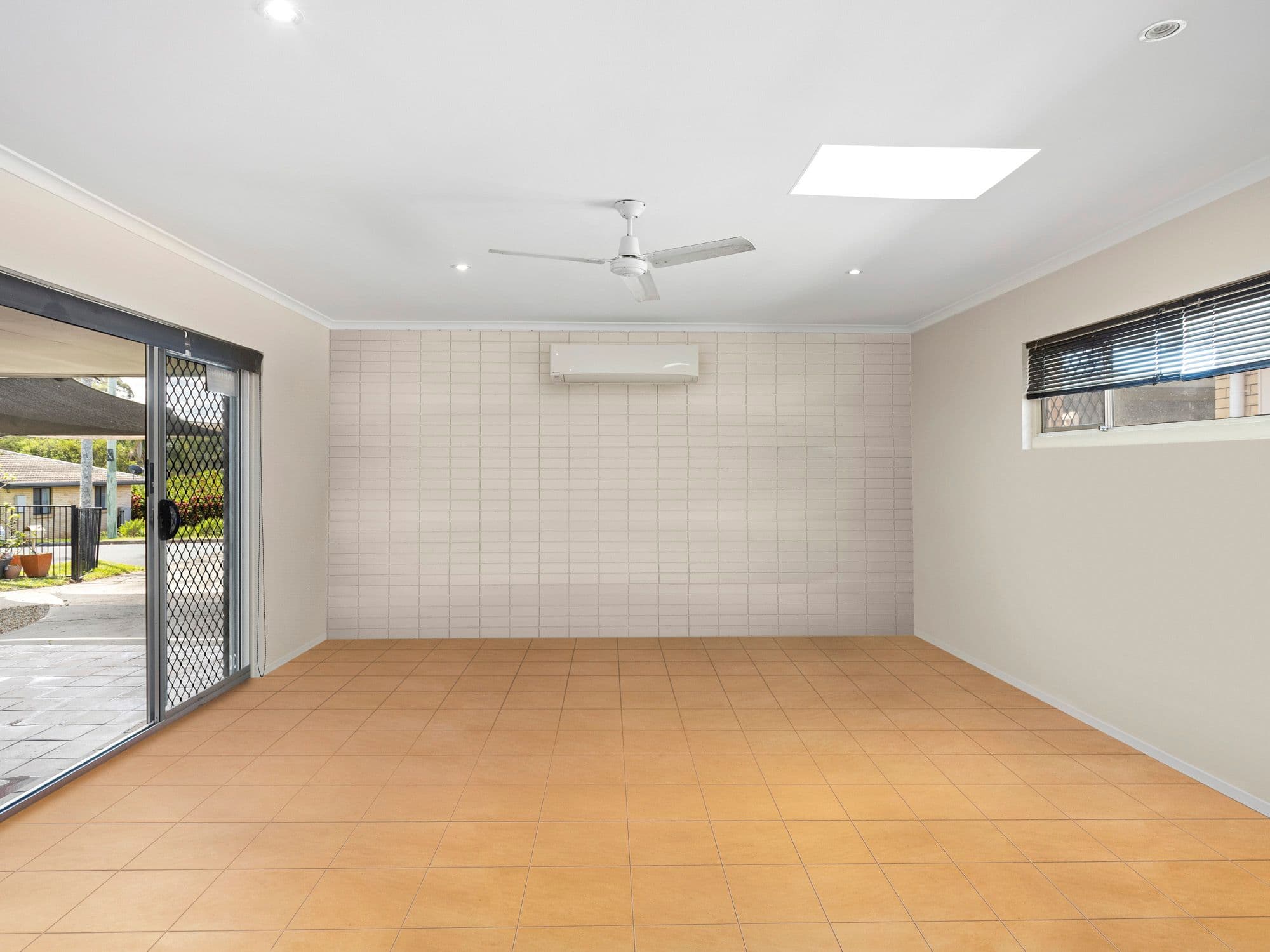 10 Jippi Avenue, Southport QLD 4215, Southport - Thumbnail 6