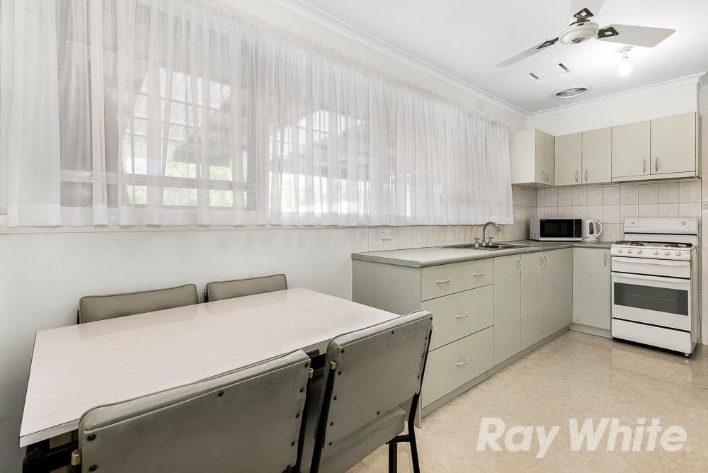 10 Cappella Court, Glen Waverley VIC 3150, Glen Waverley - Thumbnail 3