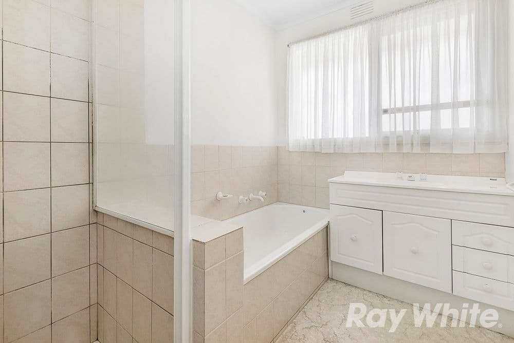 10 Cappella Court, Glen Waverley VIC 3150, Glen Waverley - Thumbnail 8