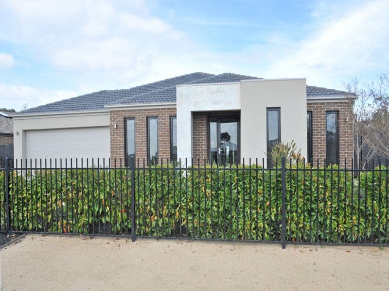 16 McConnell Drive, JUNORTOUN VIC 3551, Junortoun - Image 1