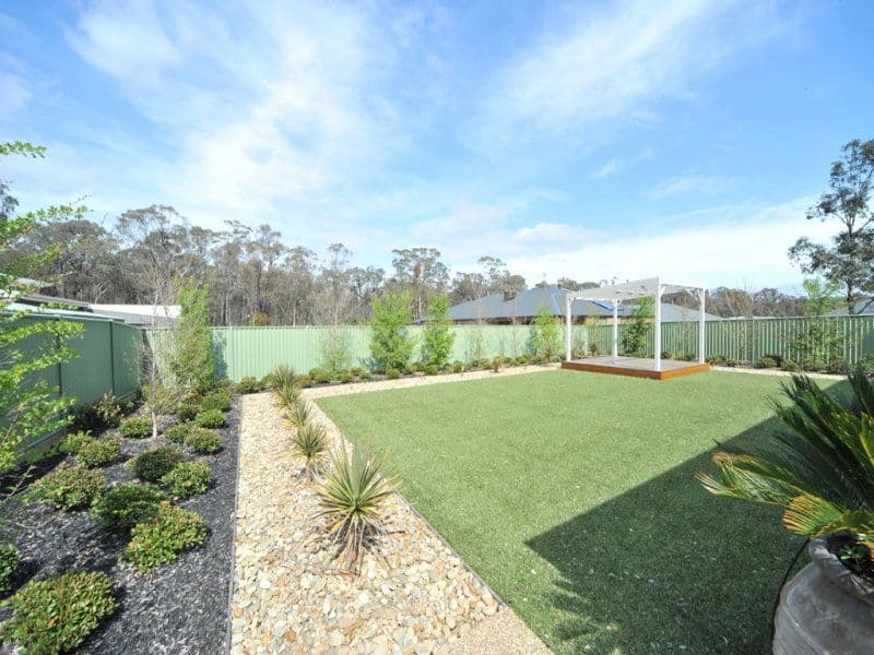 16 McConnell Drive, JUNORTOUN VIC 3551, Junortoun - Thumbnail 3