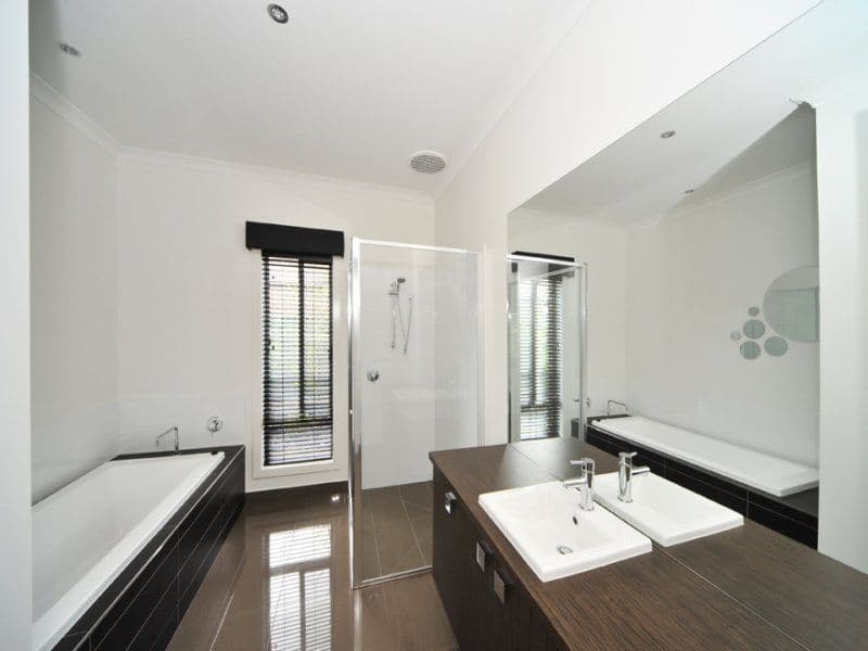 16 McConnell Drive, JUNORTOUN VIC 3551, Junortoun - Thumbnail 4