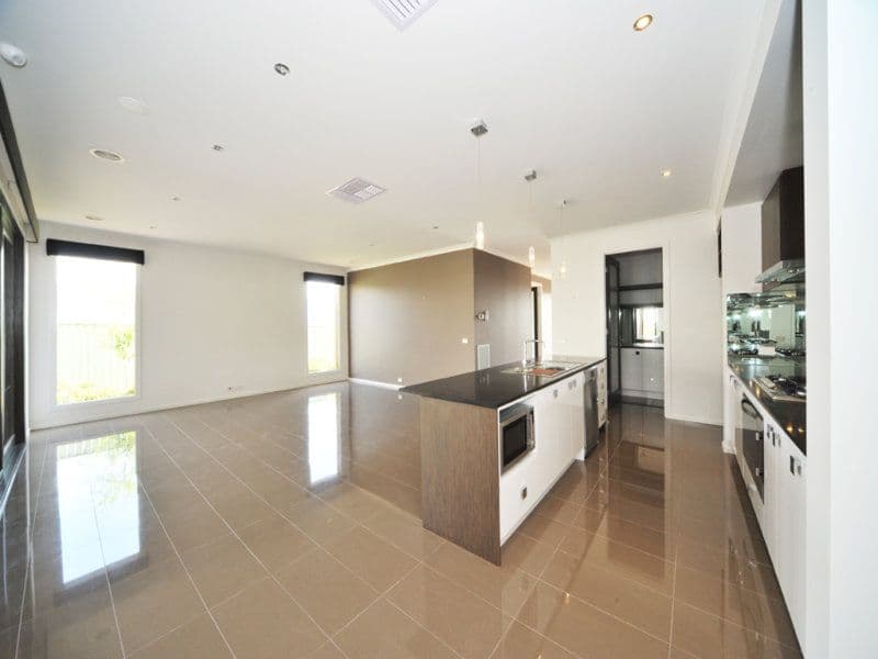 16 McConnell Drive, JUNORTOUN VIC 3551, Junortoun - Thumbnail 5