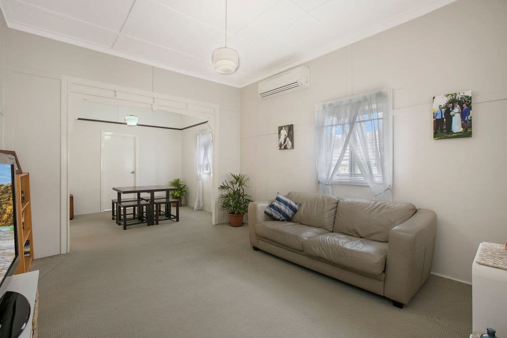 11 Dahlia Street, CANNON HILL QLD 4170, Cannon Hill - Thumbnail 3