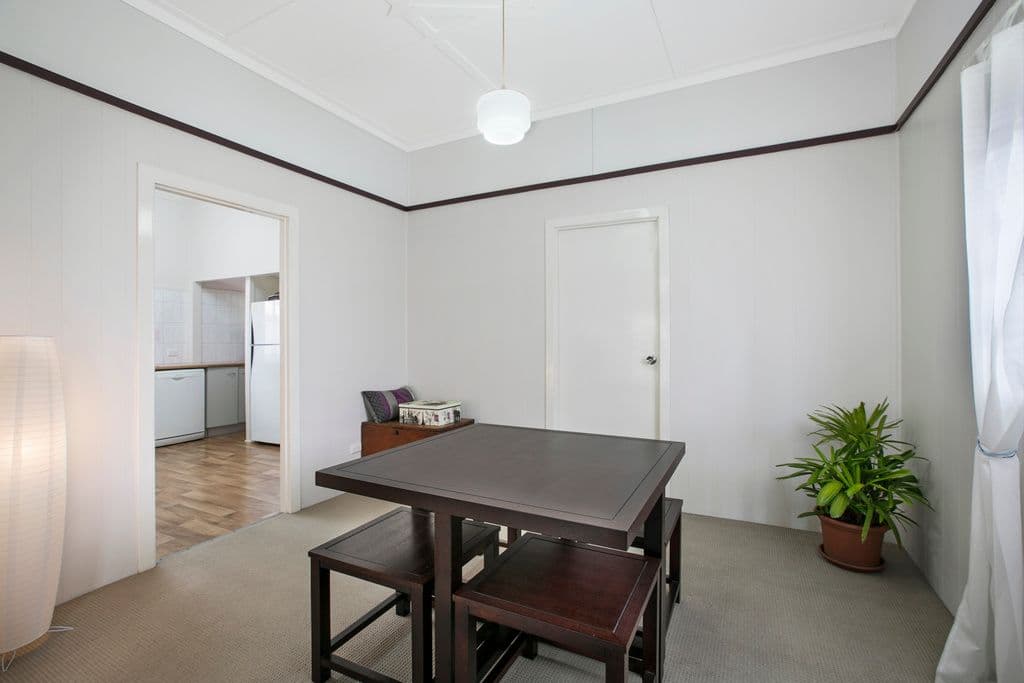 11 Dahlia Street, CANNON HILL QLD 4170, Cannon Hill - Thumbnail 4