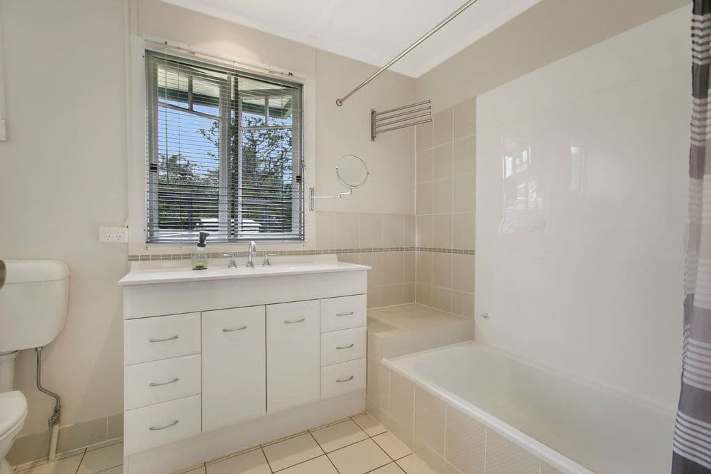 11 Dahlia Street, CANNON HILL QLD 4170, Cannon Hill - Thumbnail 8