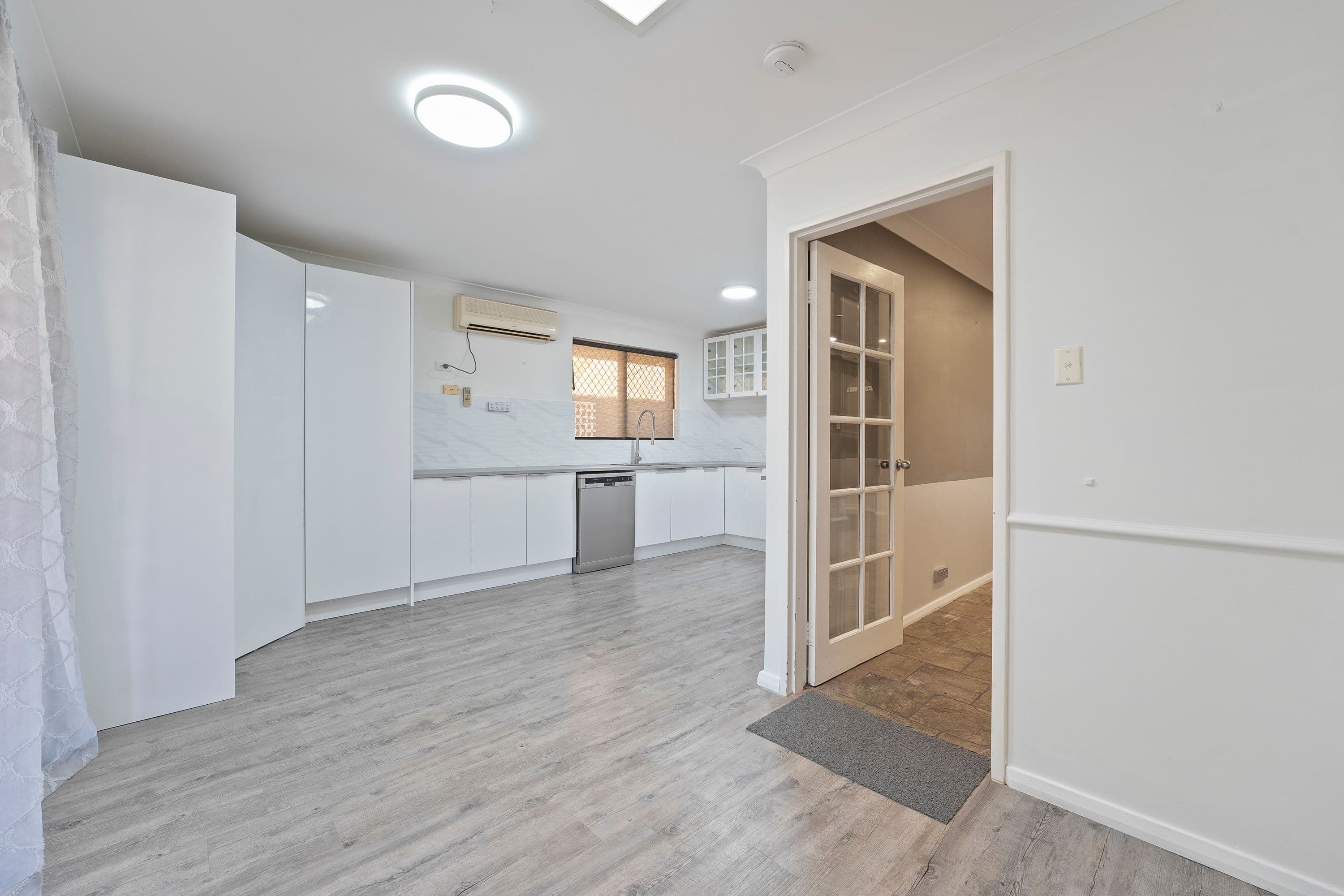 6 Kingston Way, Safety Bay WA 6169, Safety Bay - Thumbnail 8