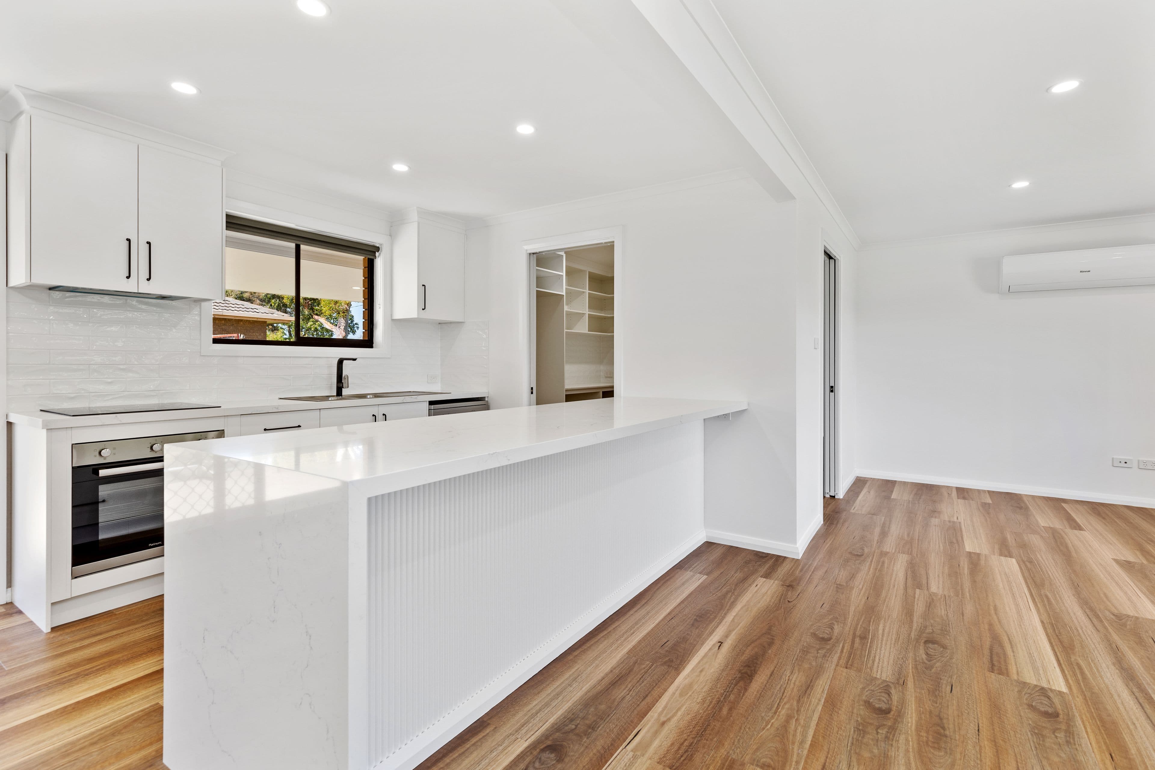 60 Elizabeth Avenue, FOREST HILL NSW 2651, Forest Hill - Thumbnail 2