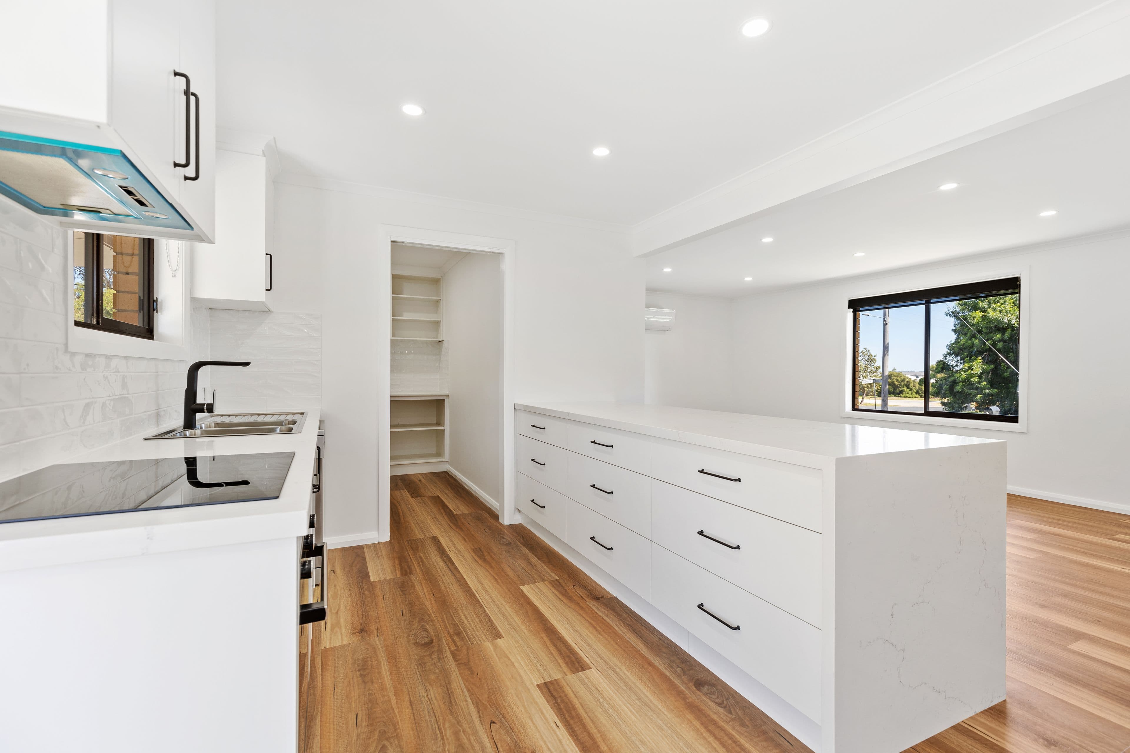 60 Elizabeth Avenue, FOREST HILL NSW 2651, Forest Hill - Thumbnail 3