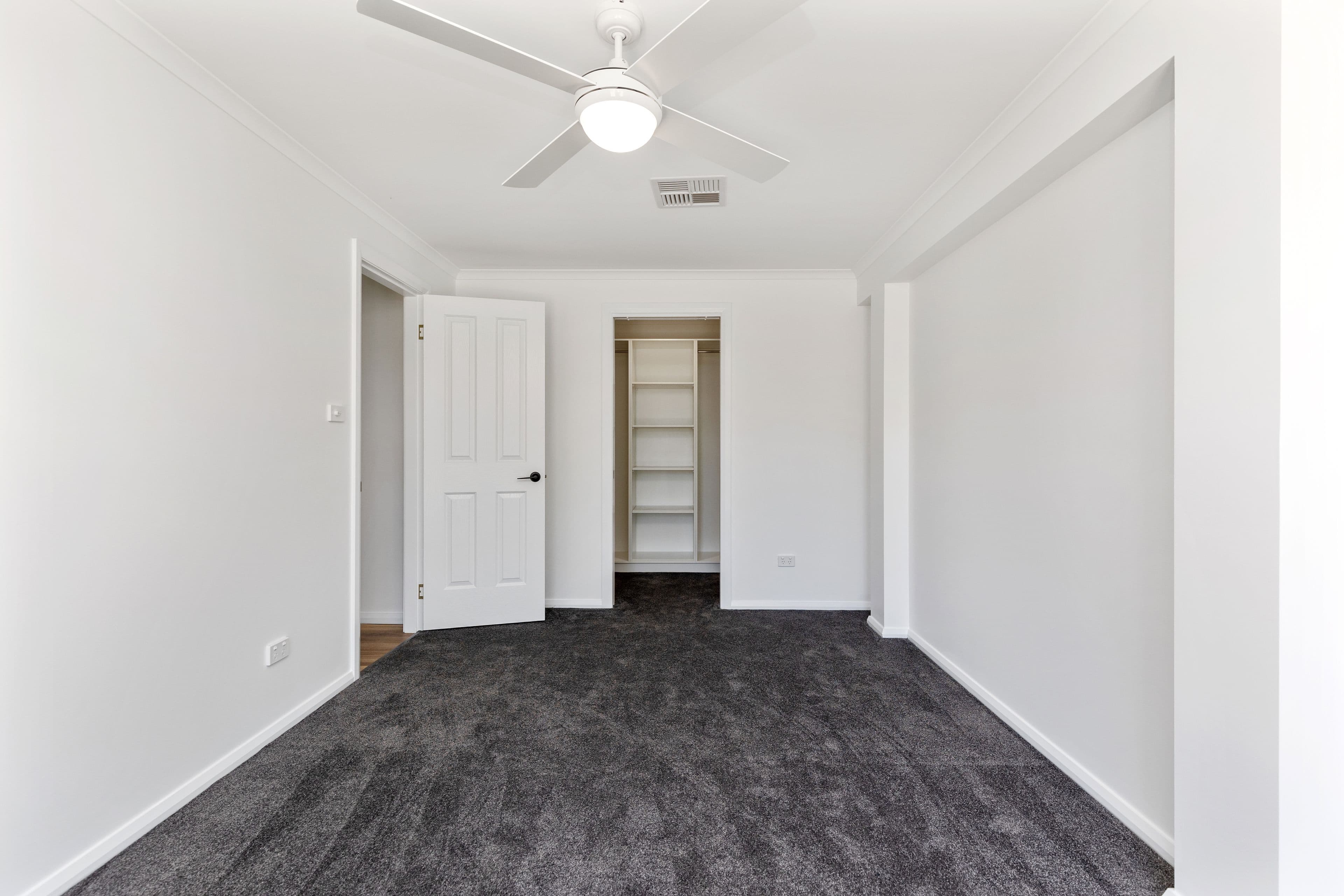60 Elizabeth Avenue, FOREST HILL NSW 2651, Forest Hill - Thumbnail 7