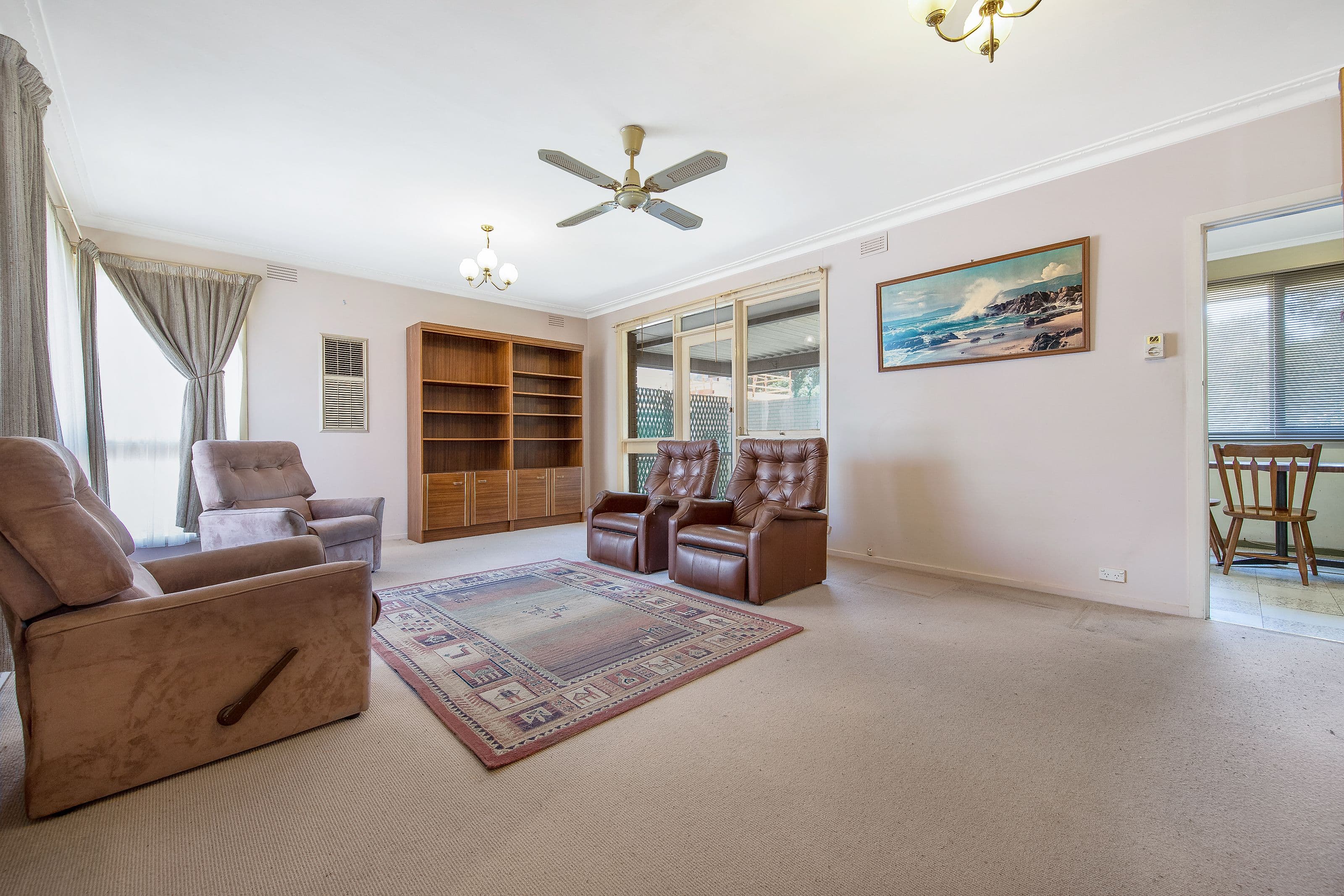 11 Kirstina Road, Glen Waverley VIC 3150, Glen Waverley - Thumbnail 2