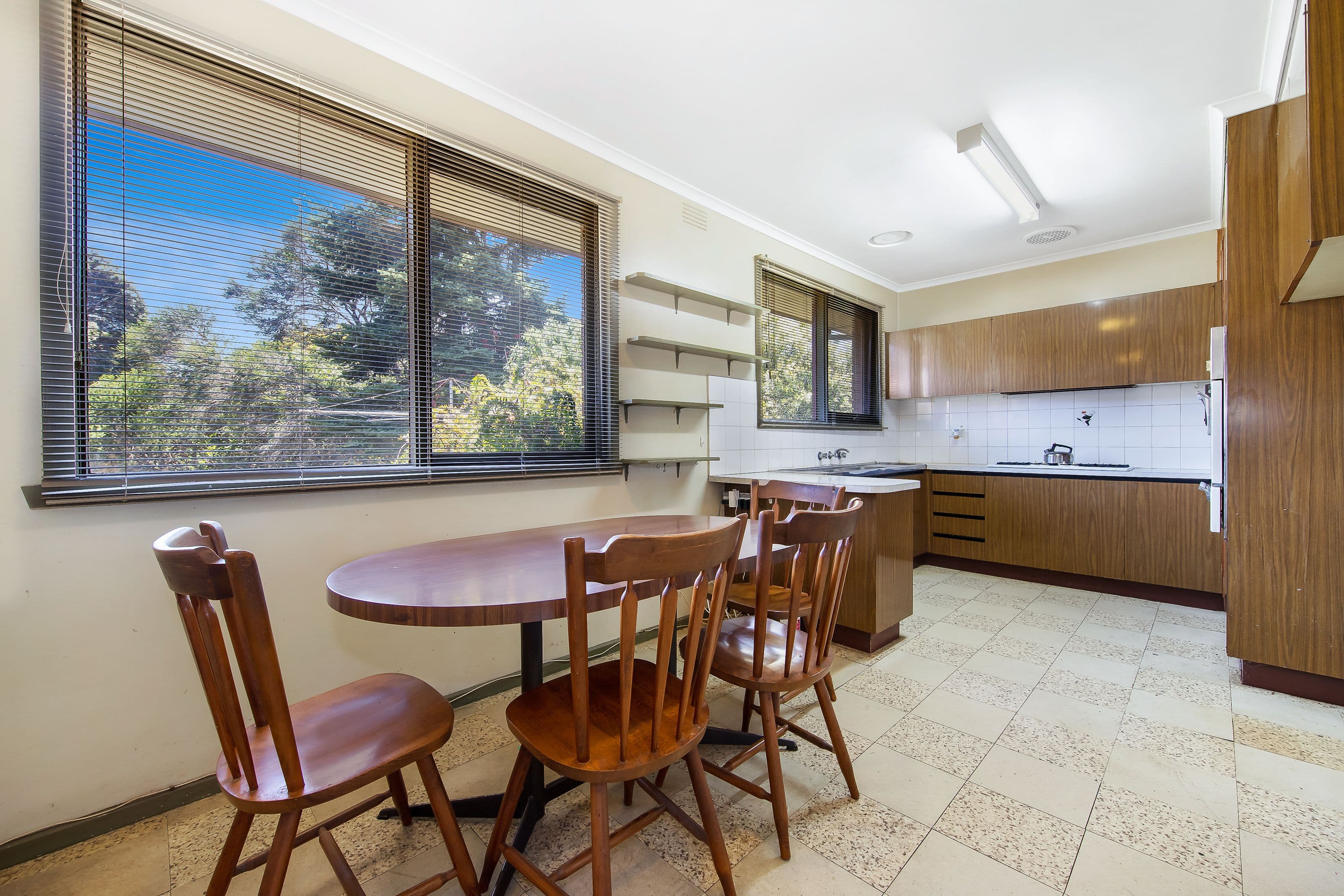 11 Kirstina Road, Glen Waverley VIC 3150, Glen Waverley - Thumbnail 4