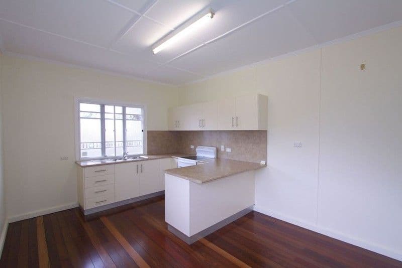 5 Dunkirk Street, SVENSSON HEIGHTS QLD 4670, Svensson Heights - Thumbnail 2