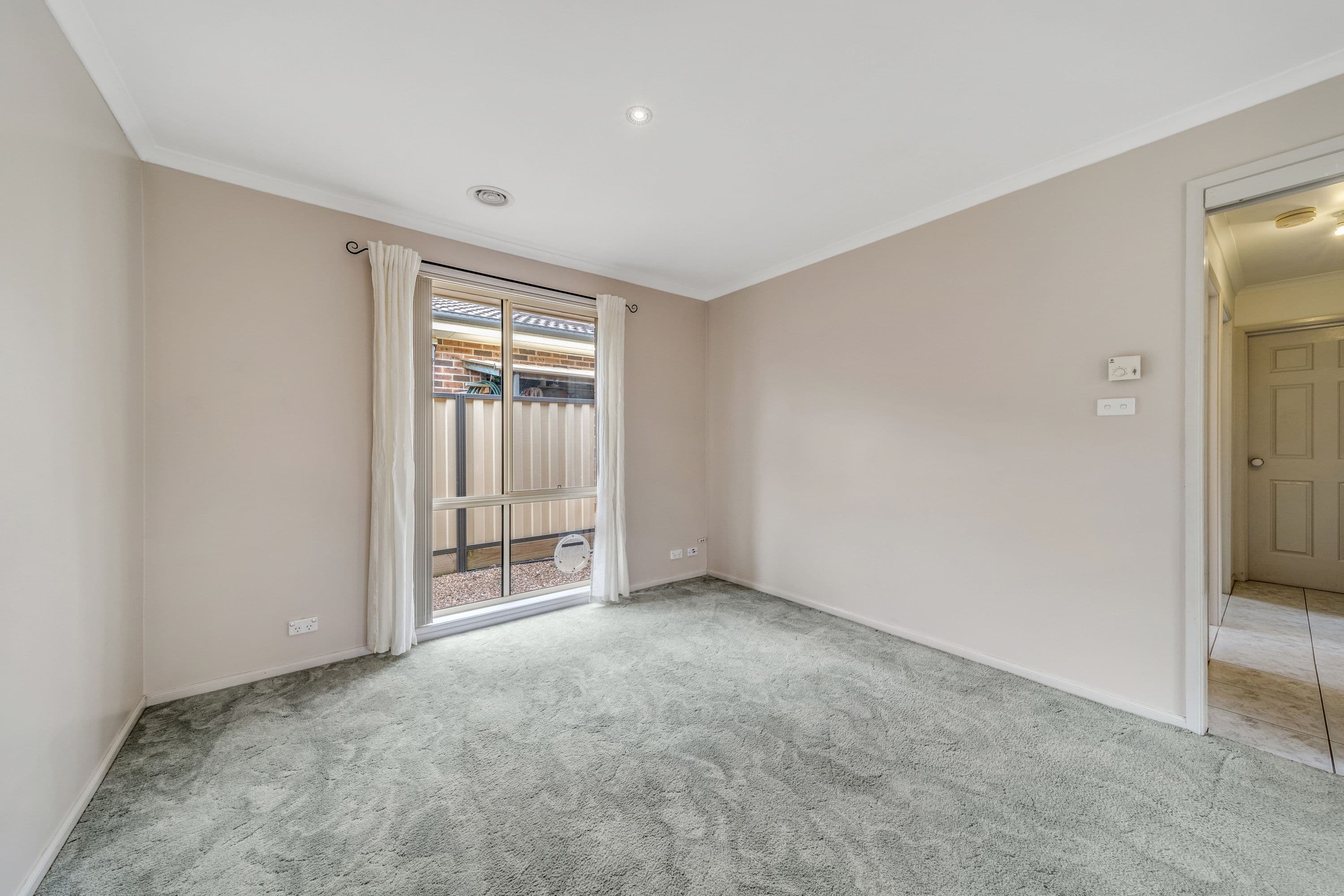 32 Jonsson Court, Dunlop ACT 2615, Dunlop - Thumbnail 3
