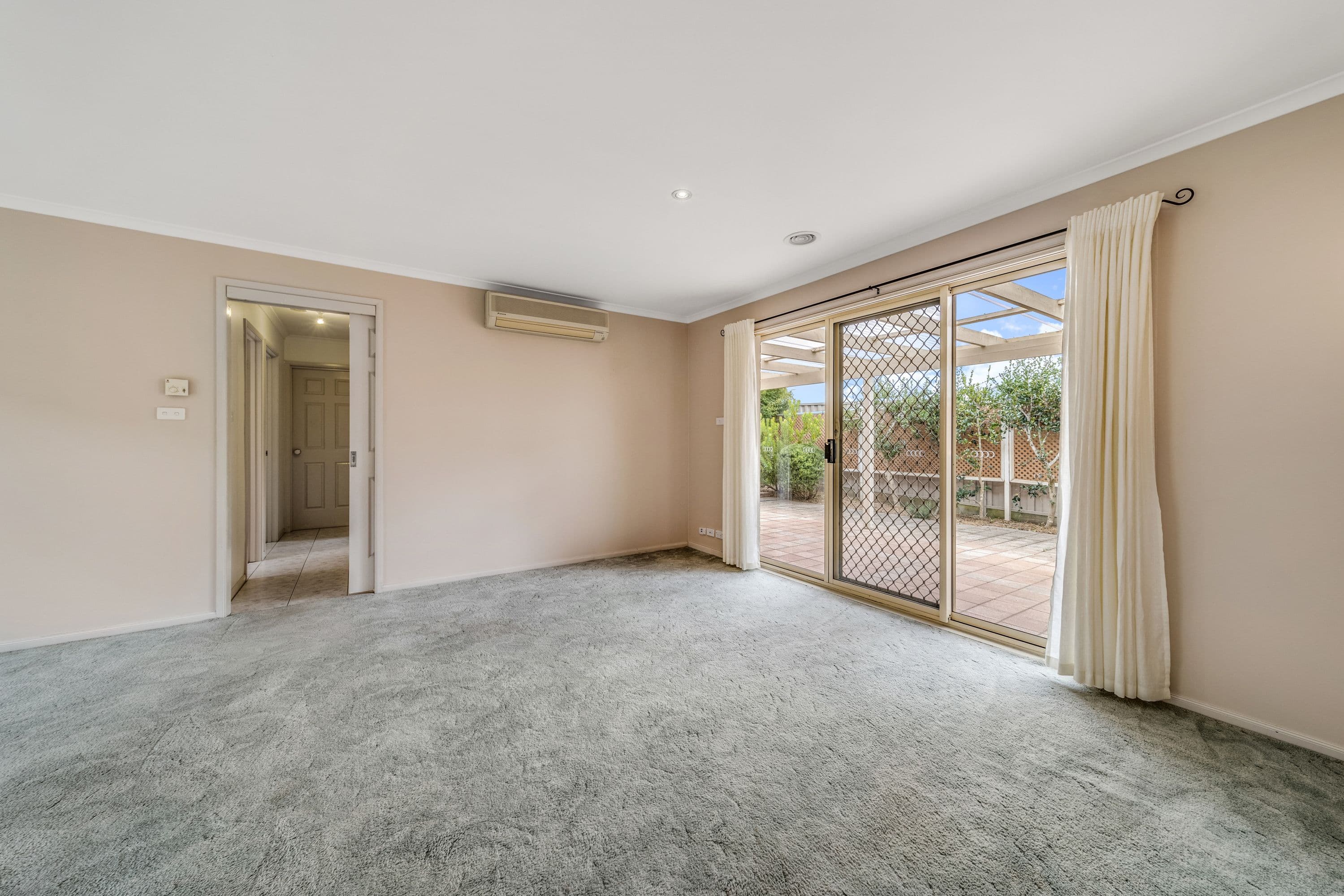 32 Jonsson Court, Dunlop ACT 2615, Dunlop - Thumbnail 4