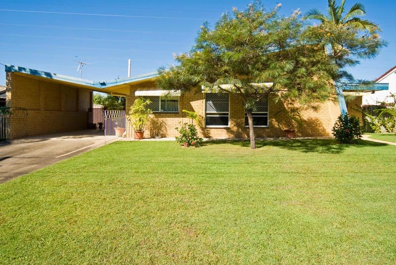 2/5 Kenny Drive, Labrador, QLD, 4215, Labrador - Thumbnail 2