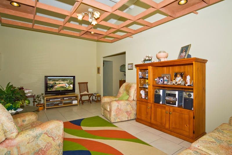 2/5 Kenny Drive, Labrador, QLD, 4215, Labrador - Thumbnail 3