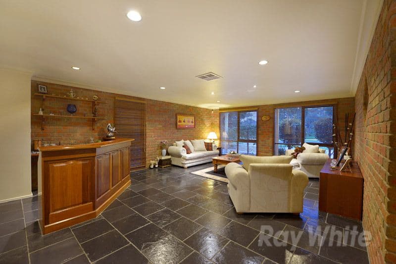 4 Cairn Curren Close, ROWVILLE VIC 3178, Rowville - Thumbnail 5
