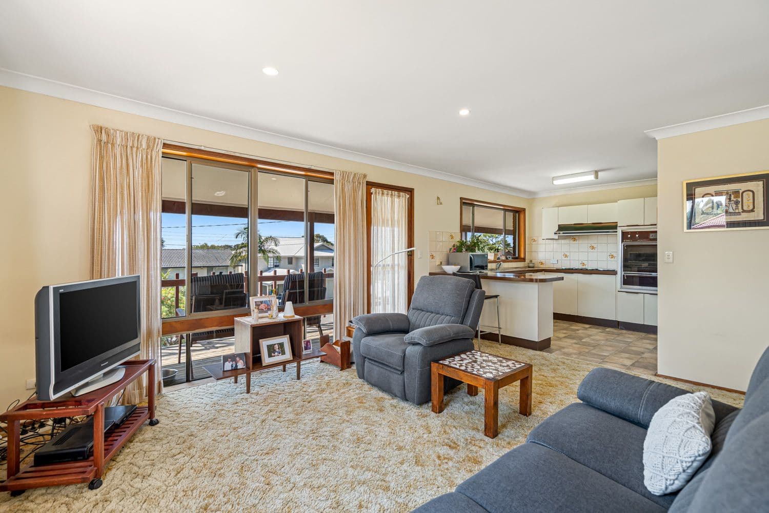 6 Sabrina Avenue, Bateau Bay NSW 2261, Bateau Bay - Thumbnail 3