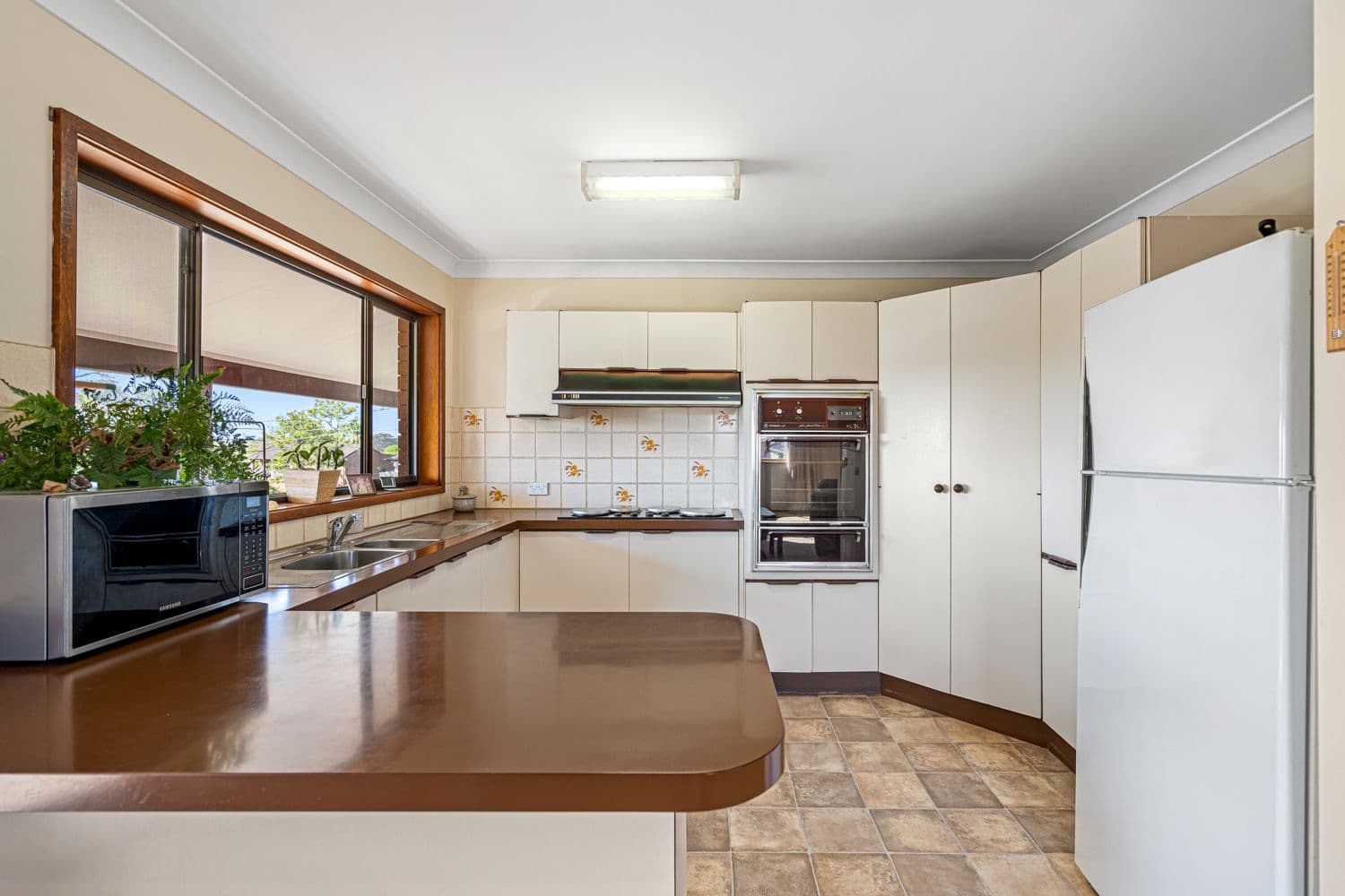6 Sabrina Avenue, Bateau Bay NSW 2261, Bateau Bay - Thumbnail 4