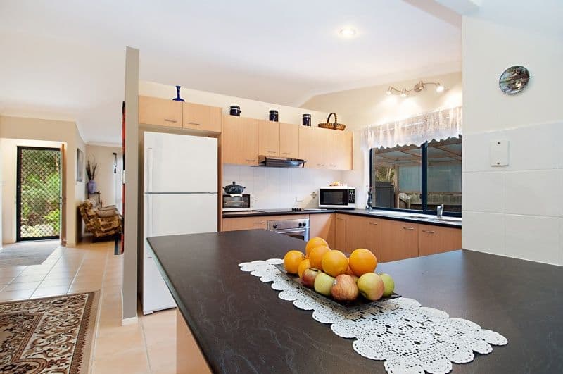 18 Coljohn Street, LANDSBOROUGH QLD 4550, Landsborough - Thumbnail 3