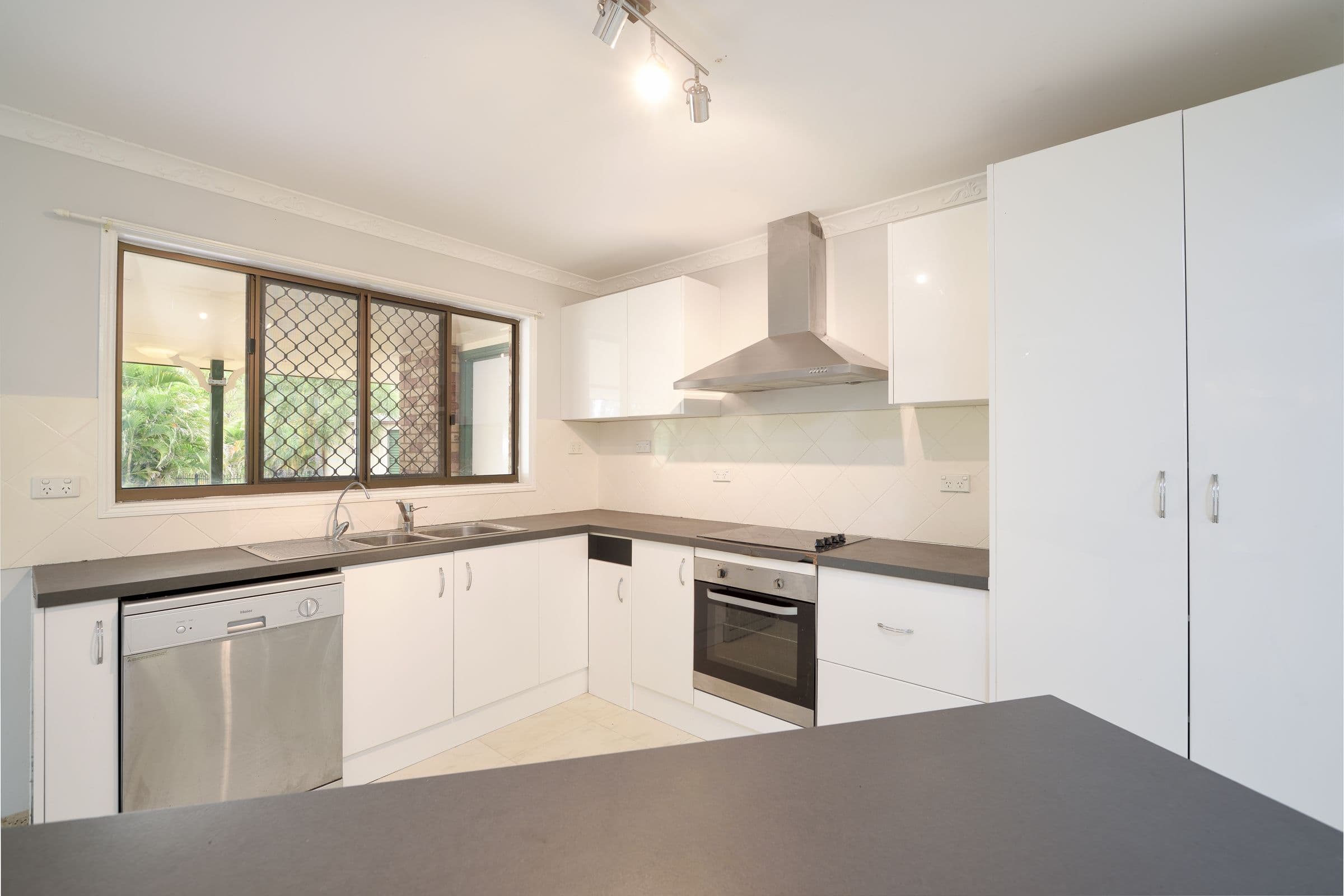 51 Flora Drive, Beecher QLD 4680, Beecher - Thumbnail 4