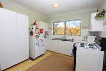 4  Bunyip Street, BURLEIGH HEADS QLD 4220, Burleigh Heads - Thumbnail 6