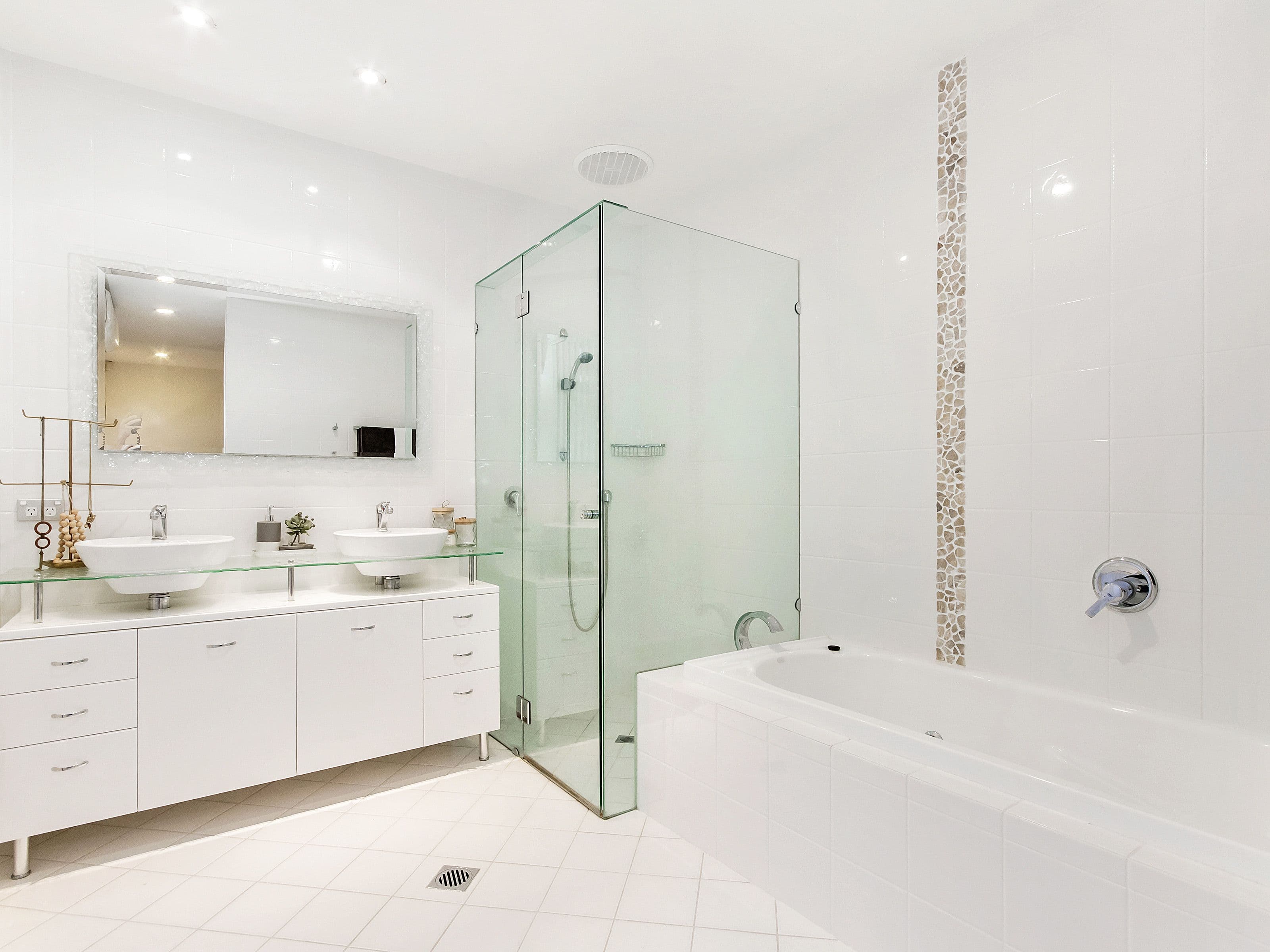 28 Bollard Circuit, Clear Island Waters QLD 4226, Clear Island Waters - Thumbnail 8