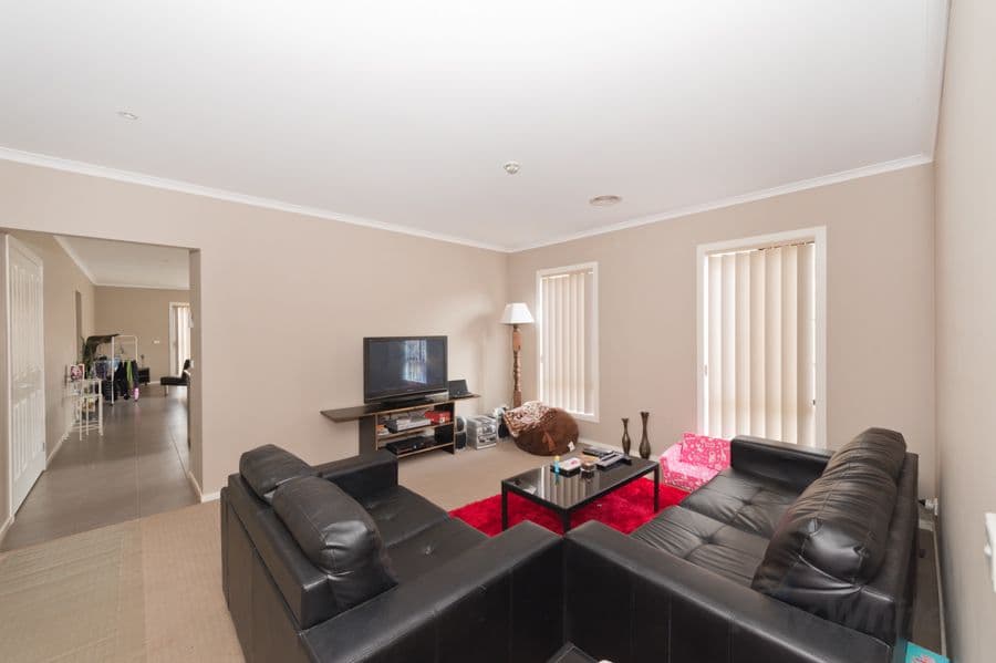 8 Spearfelt Street, KURUNJANG VIC 3337, Kurunjang - Thumbnail 4
