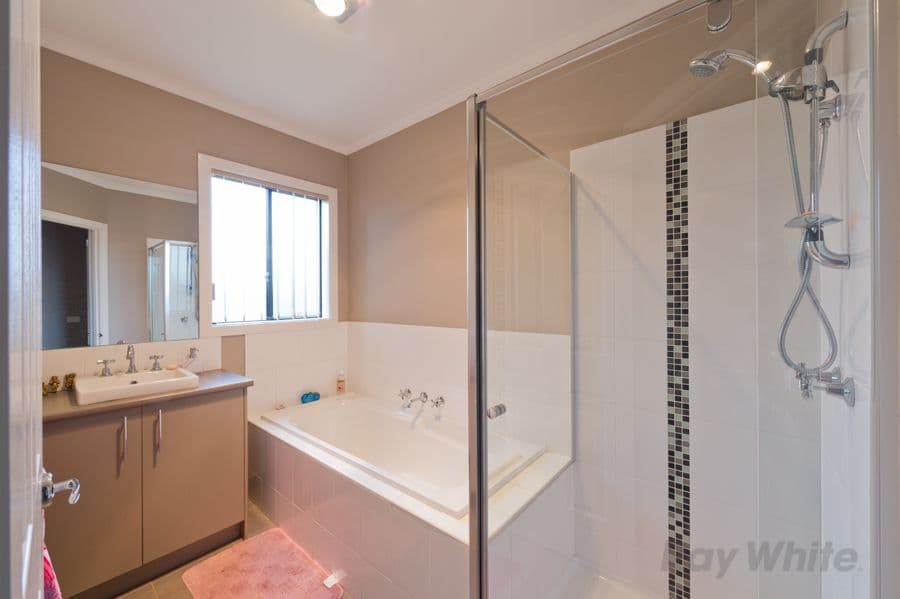 8 Spearfelt Street, KURUNJANG VIC 3337, Kurunjang - Thumbnail 8