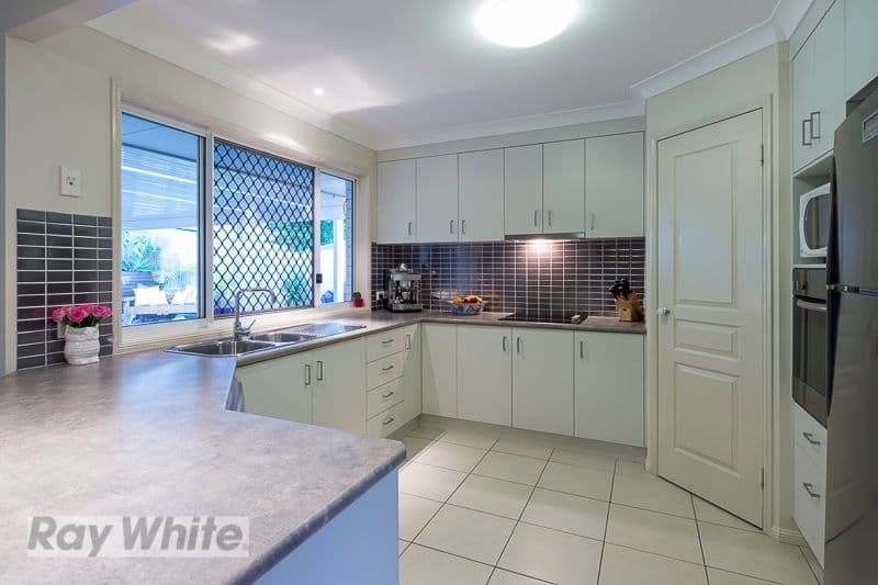 12 Scampi Place, REDLAND BAY QLD 4165, Redland Bay - Thumbnail 6