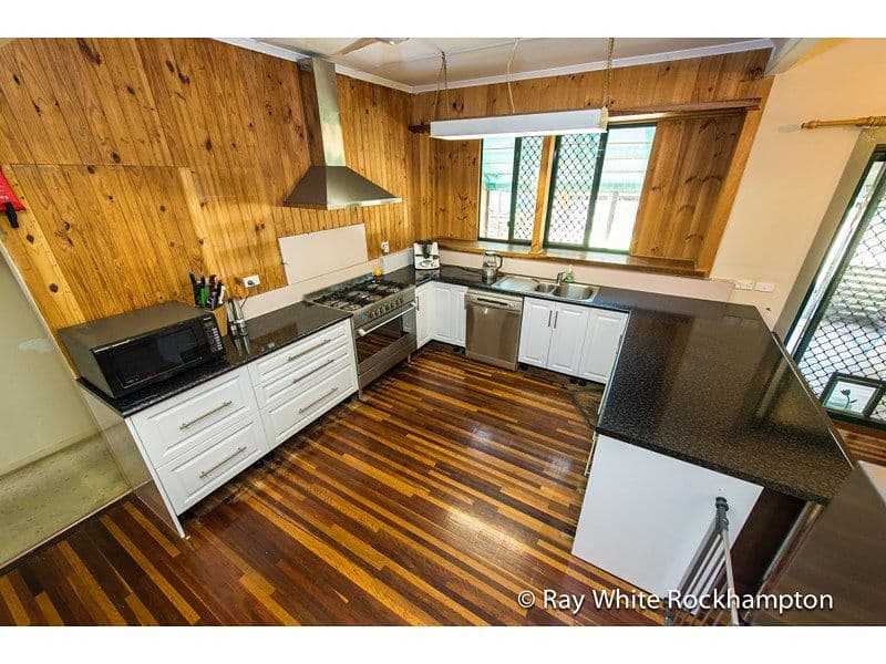 7 Martin Street, Park Avenue QLD 4701, Park Avenue - Thumbnail 3