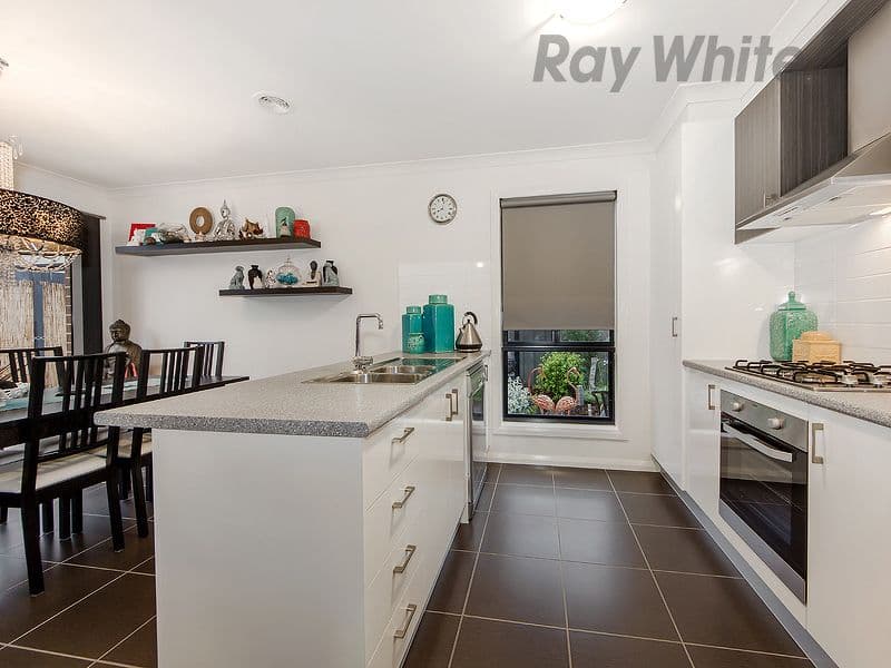 15 Michael Place, Point Cook VIC 3030, Point Cook - Thumbnail 5