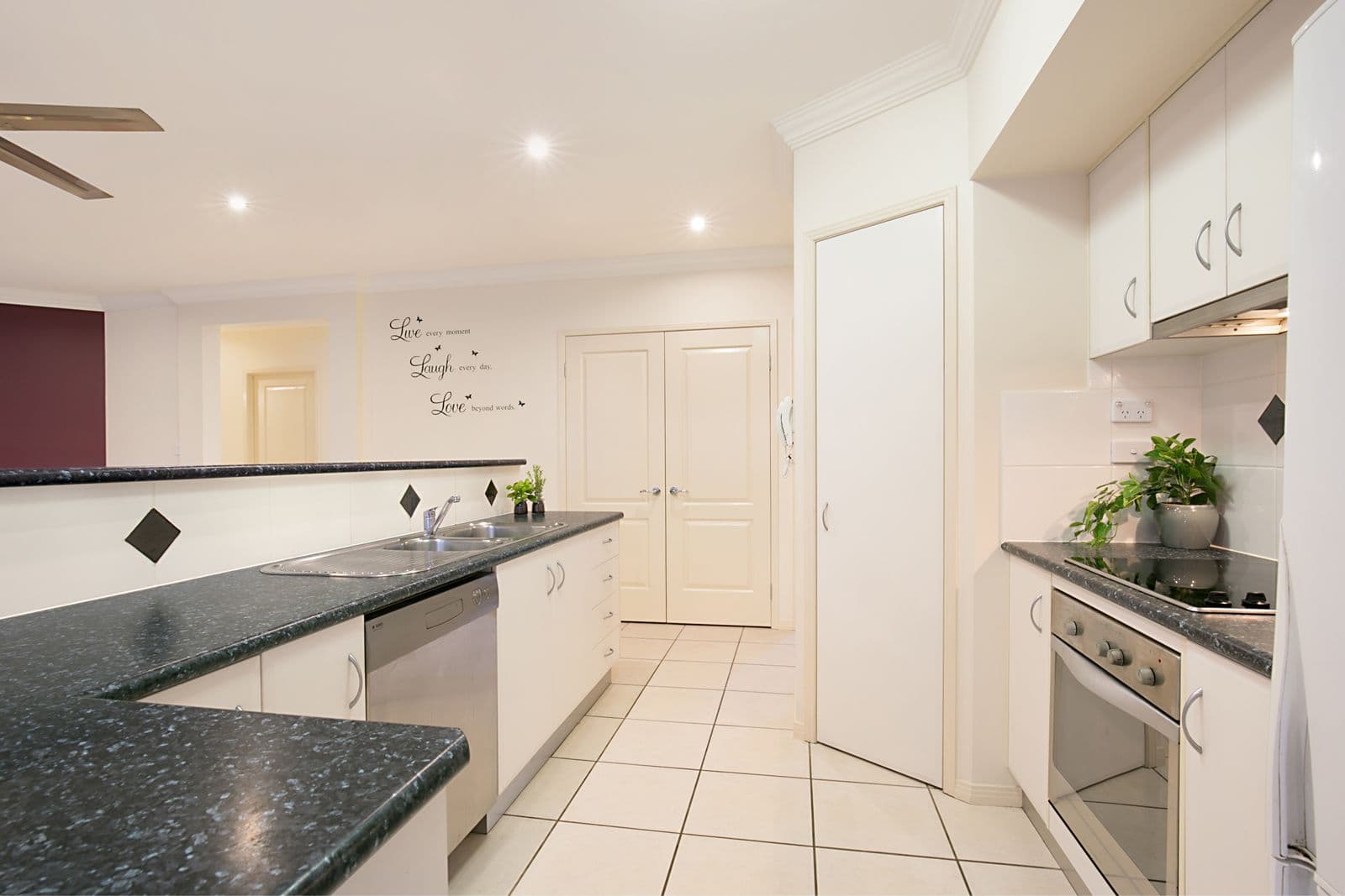 7 Moogara Street, Shailer Park QLD 4128, Shailer Park - Thumbnail 2