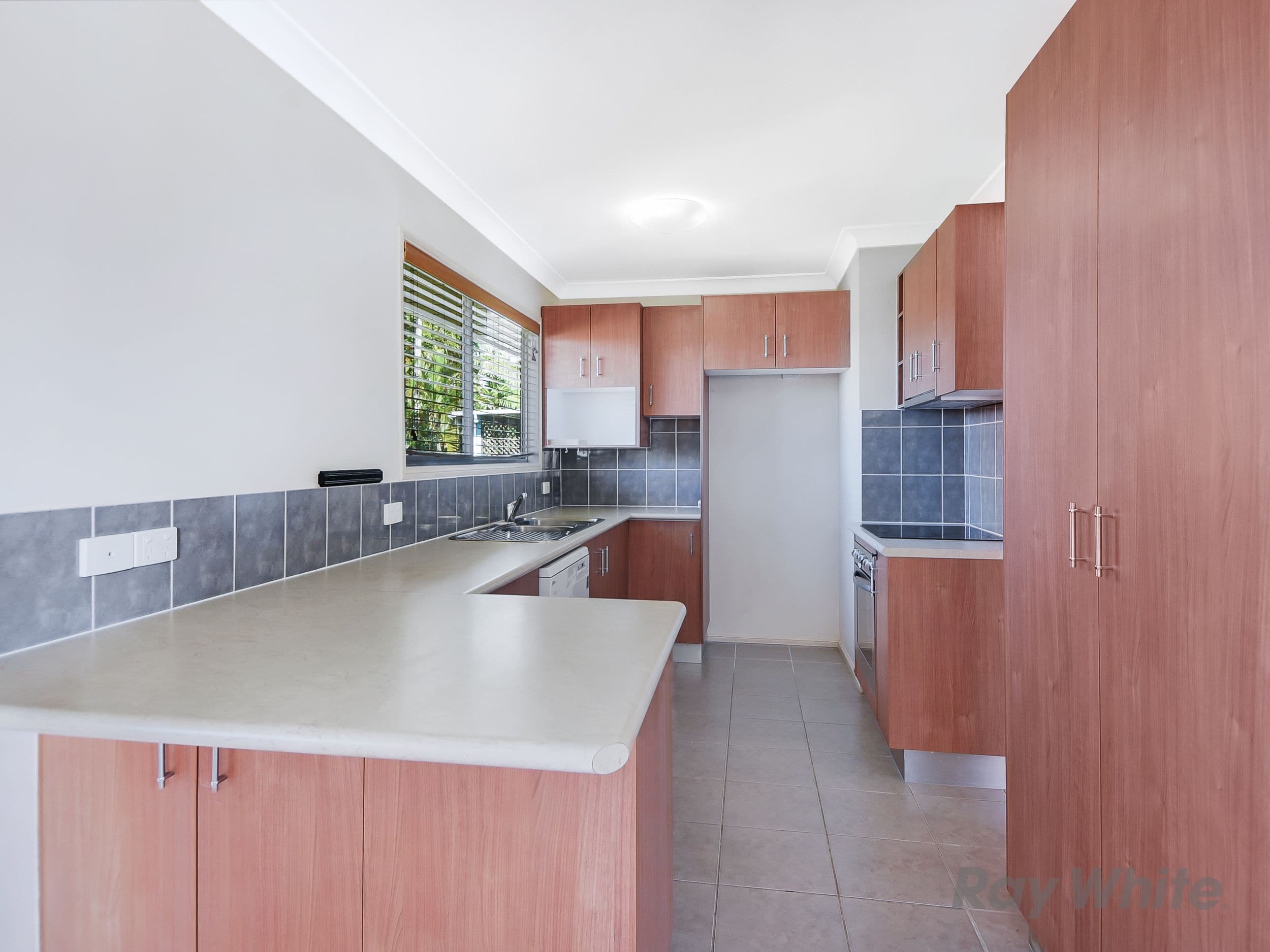 8 Tanderra Street, Bracken Ridge QLD 4017, Bracken Ridge - Thumbnail 2