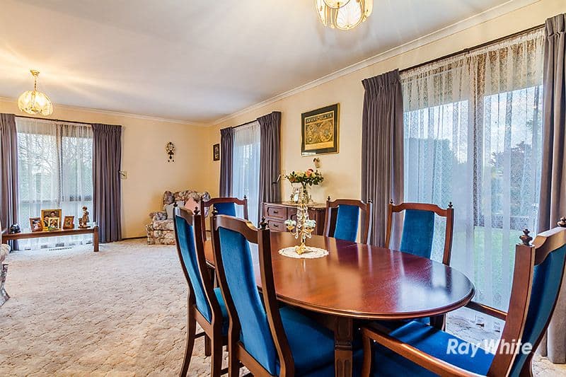 5 Salignus Court, Narre Warren VIC 3805, Narre Warren - Thumbnail 6