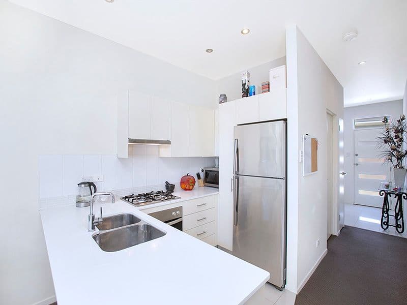 9 Fenton Avenue, CARINGBAH NSW 2229, Caringbah - Thumbnail 8